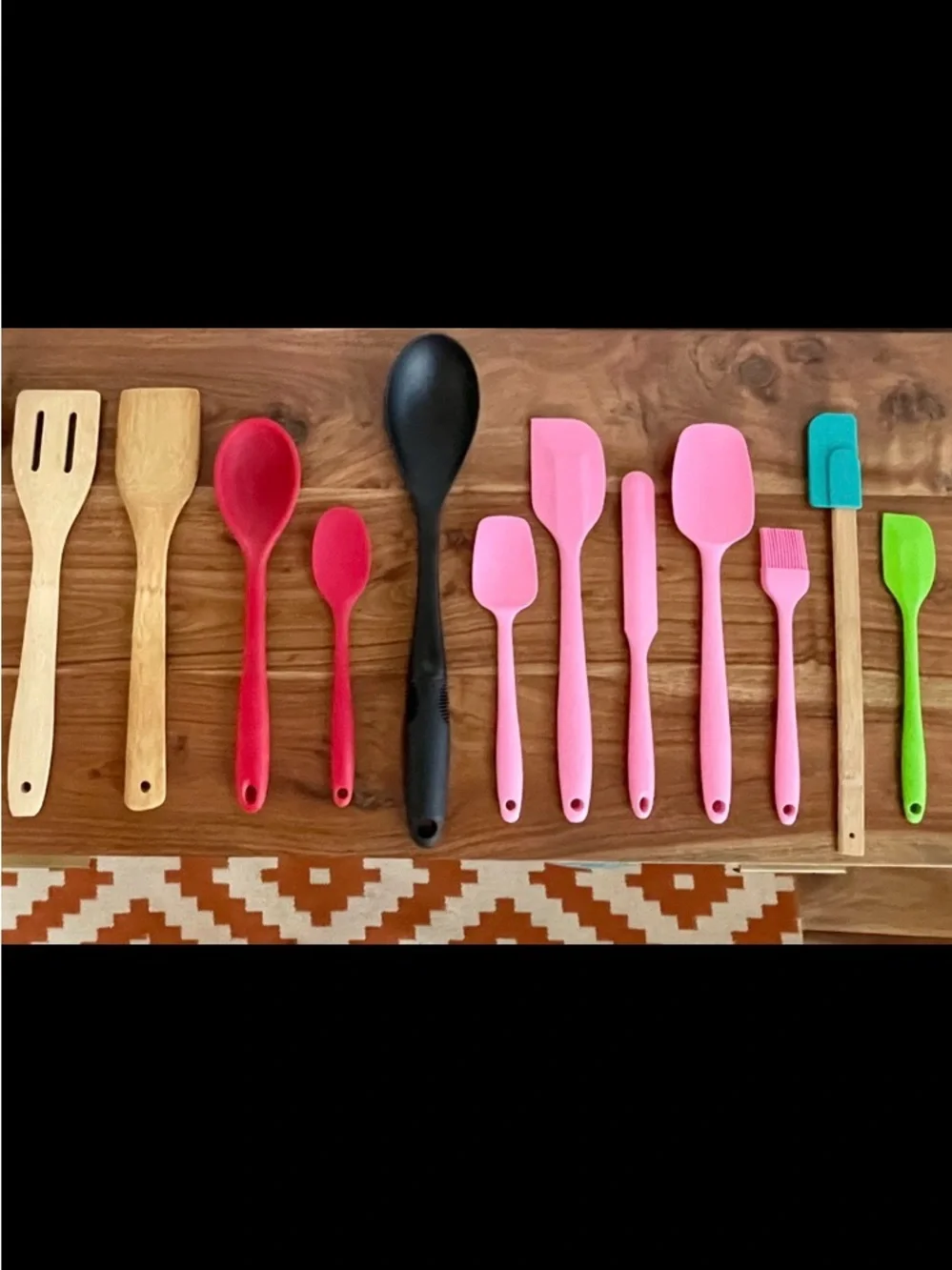 Set of 12 Kitchen Utensils Variety Pack Silicone Wood Cooking Tools
